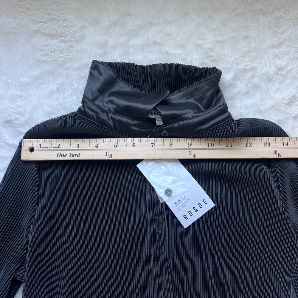 RO & DE Black Plisse Pleated Button Down Long Sleeve Blouse AGU9039T NWT Small - Picture 6 of 13